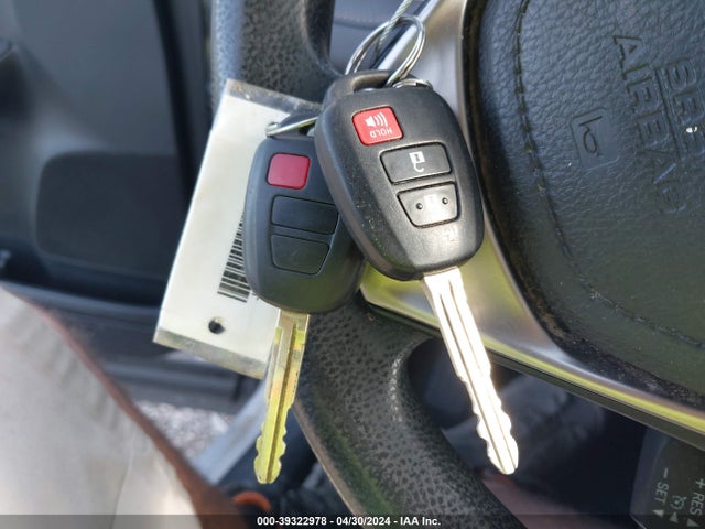 Toyota Rav4 Xle 2015 JTMRFREV3FD152502 Image 11
