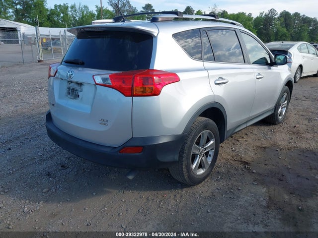 Toyota Rav4 Xle 2015 JTMRFREV3FD152502 Image 4