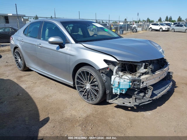 Toyota CAMRY SE 2018 4T1B11HKXJU599562 zdjęcie główne