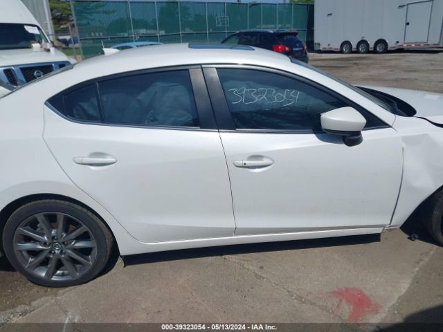 3MZBN1W35JM187586 Mazda Mazda3 Grand Touring