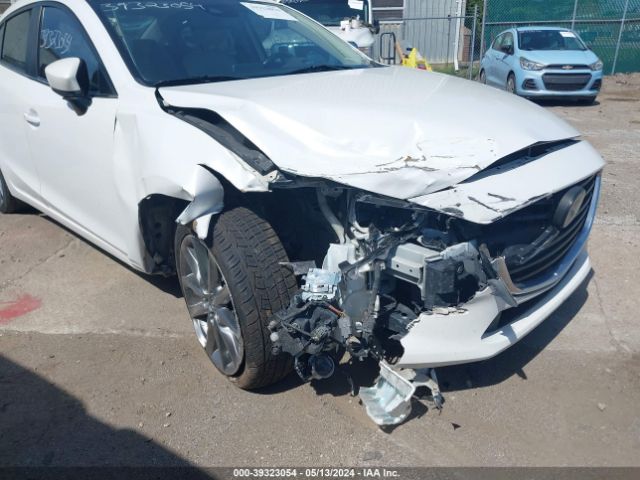 3MZBN1W35JM187586 Mazda Mazda3 Grand Touring