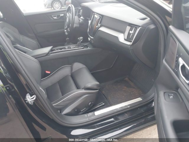 7JRA22TMXKG004593 Volvo S60 T6 R-design