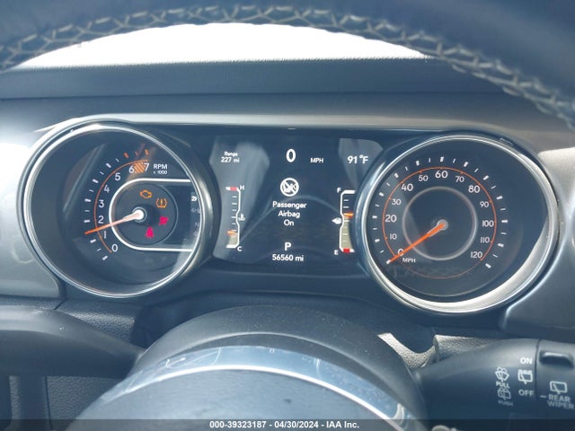 1C4HJXEN2KW593518 Jeep Wrangler Unlimited Sahara Altitude 4x4