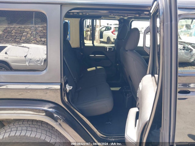 1C4HJXEN2KW593518 Jeep Wrangler Unlimited Sahara Altitude 4x4