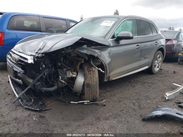 WA1BNAFY3J2215689 Audi Q5 2.0t Premium/2.0t Tech Premium