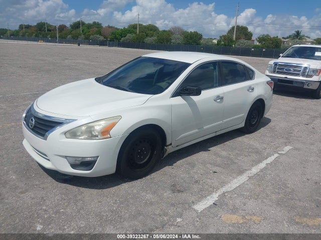 Nissan Altima 2.5 S 2014 1N4AL3AP9EN221735 Image 2