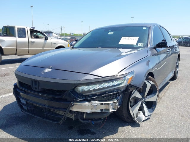 Honda Accord Touring 2018 1HGCV1F91JA011984 Image 2