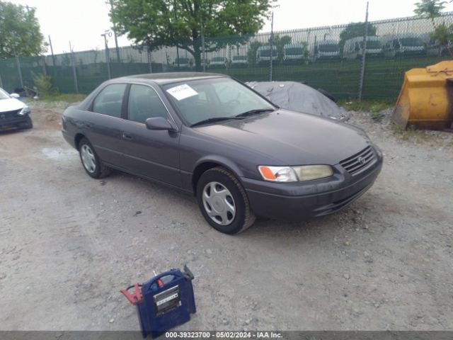 Auction sale of the 1998 Toyota Camry Le V6, vin: 4T1BF22K1WU058519, lot number: 39323700