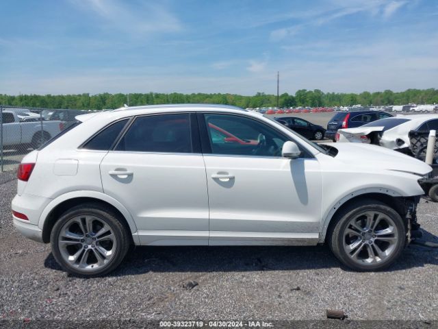 WA1JCCFS2HR004705 Audi Q3 2.0t Premium