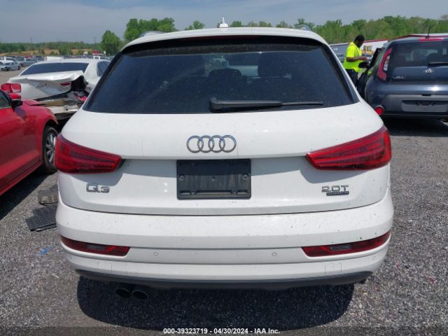 WA1JCCFS2HR004705 Audi Q3 2.0t Premium