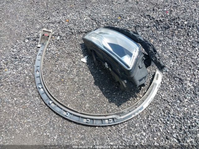 WA1JCCFS2HR004705 Audi Q3 2.0t Premium