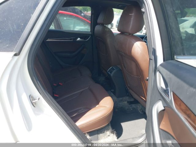 WA1JCCFS2HR004705 Audi Q3 2.0t Premium