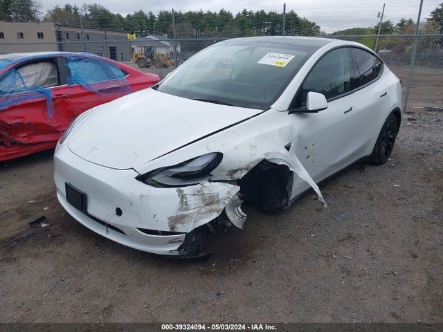 Tesla Model Y 2023 7SAYGDEE9PF826953 Image 2