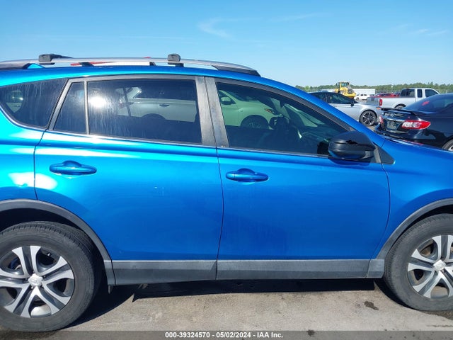 Toyota RAV4 LE 2017 JTMZFREV0HJ134818 Image 13