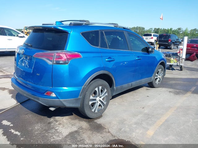 Toyota RAV4 LE 2017 JTMZFREV0HJ134818 Image 4