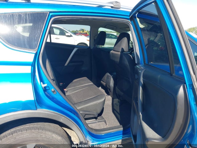 Toyota RAV4 LE 2017 JTMZFREV0HJ134818 Image 8