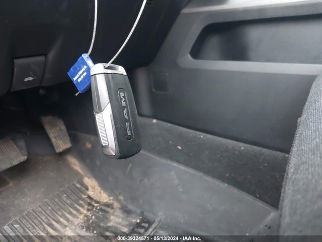 1C6SRFFT4MN582560 RAM 1500 Big Horn  4x4 5'7 Box