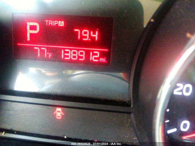 KNDMB5C17G6126313 KIA SEDONA LX