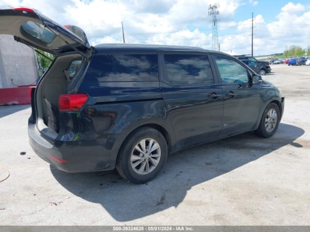 KNDMB5C17G6126313 KIA SEDONA LX