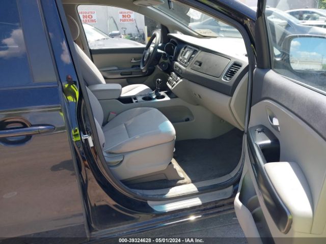 KNDMB5C17G6126313 KIA SEDONA LX