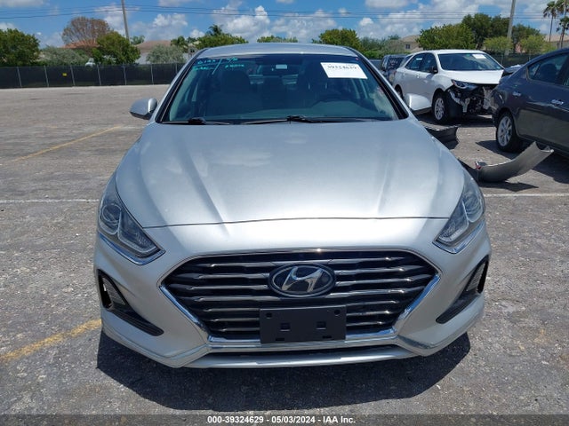 Hyundai SONATA SE 2018 5NPE24AF0JH723099 Image 13