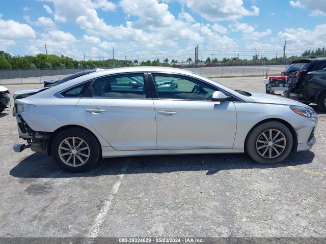 Hyundai SONATA SE 2018 5NPE24AF0JH723099 Image 14