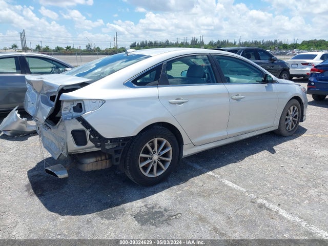 Hyundai SONATA SE 2018 5NPE24AF0JH723099 Image 4