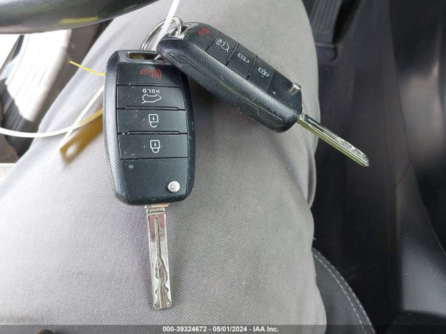 KIA SOUL + 2019 KNDJP3A51K7631183 Image 11