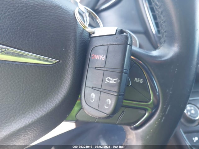 1C3CCCBB3FN745863 Chrysler 200 S