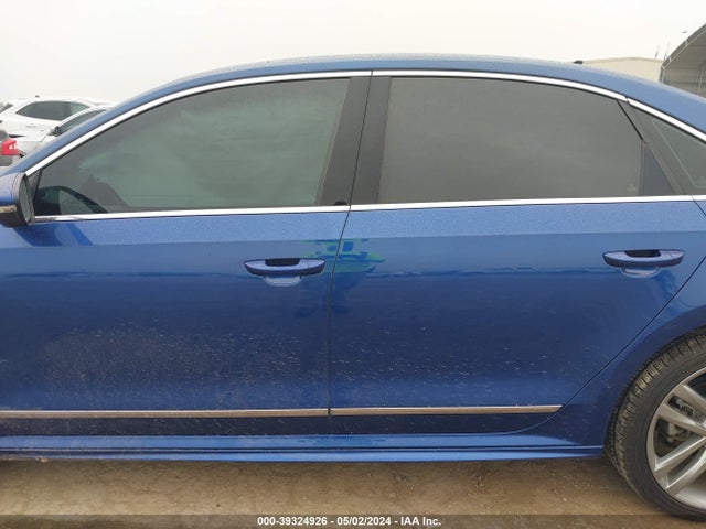 1VWDT7A37HC057345 Volkswagen Passat 1.8t R-line