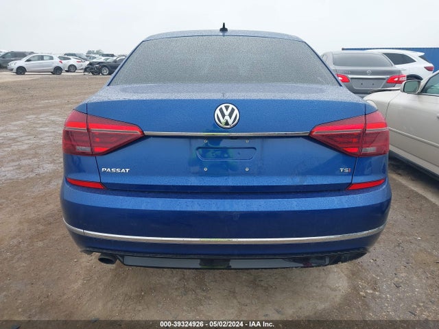 1VWDT7A37HC057345 Volkswagen Passat 1.8t R-line
