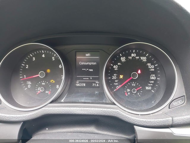 1VWDT7A37HC057345 Volkswagen Passat 1.8t R-line