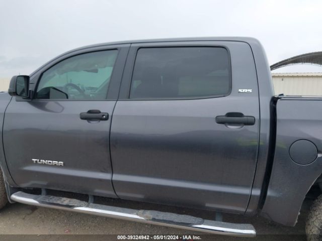 5TFEM5F11HX114194 Toyota Tundra Sr5 4.6l V8