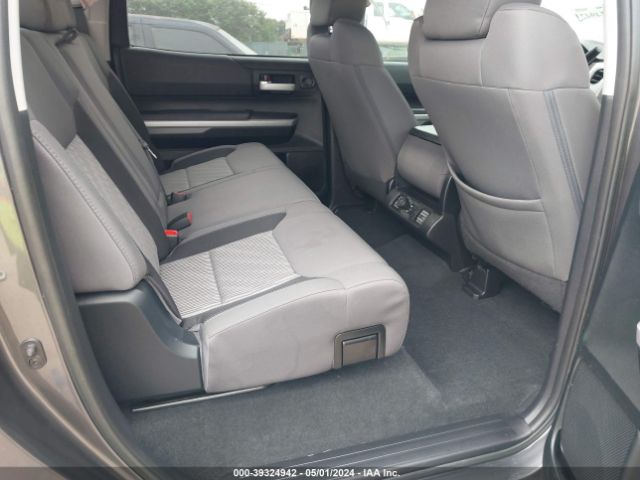 5TFEM5F11HX114194 Toyota Tundra Sr5 4.6l V8