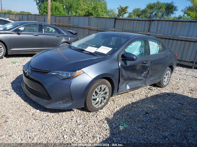 Toyota COROLLA LE 2019 2T1BURHE2KC242265 Image 2