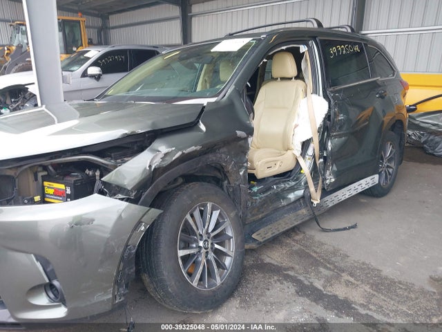 Toyota Highlander Xle 2017 5TDJZRFH1HS465164 Image 6