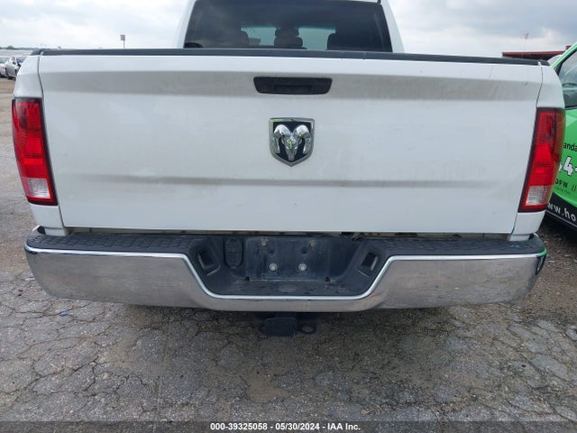 1C6RR6FGXKS728895 RAM 1500 Classic Tradesman Quad Cab 4x2 6'4 Box