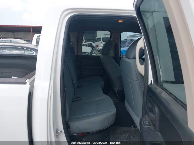 1C6RR6FGXKS728895 RAM 1500 Classic Tradesman Quad Cab 4x2 6'4 Box