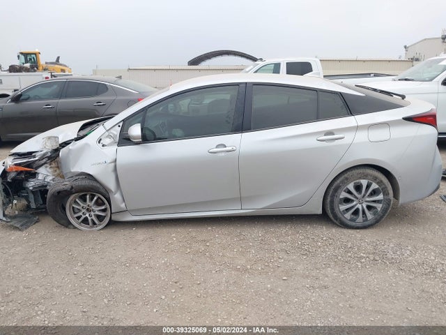 Toyota Prius Le 2019 JTDL9RFU8K3008429 Image 14