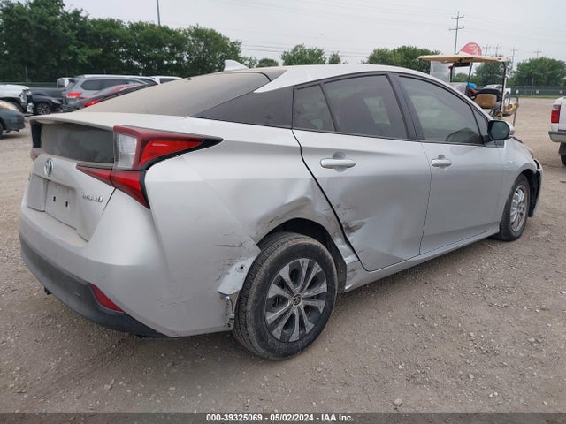 Toyota Prius Le 2019 JTDL9RFU8K3008429 Image 4