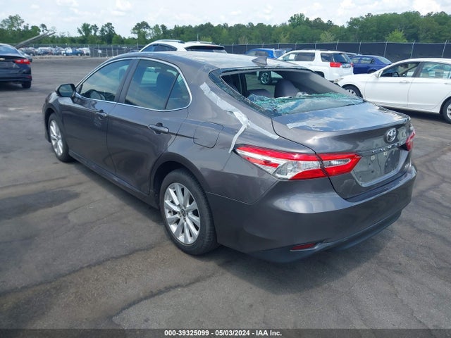 Toyota CAMRY LE 2020 4T1C11AK5LU958706 Image 3