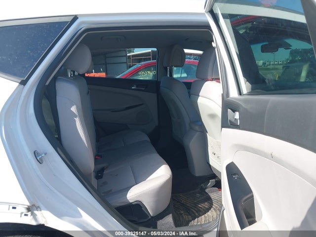 Hyundai TUCSON SEL 2018 KM8J3CA49JU712429 Image 8