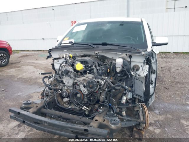 1GKS1GKC0JR319485 GMC Yukon Xl Slt