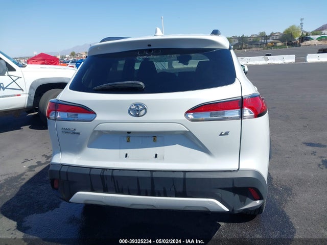 Toyota Corolla Cross Le 2022 7MUCAAAG2NV001852 Image 17