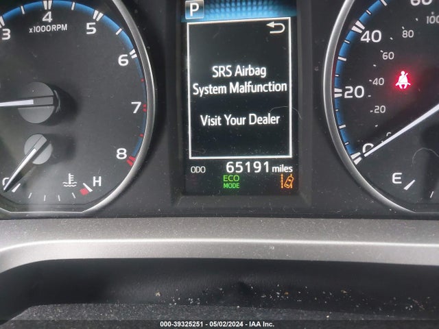 Toyota RAV4 LE 2017 JTMZFREV0HJ711900 Image 16
