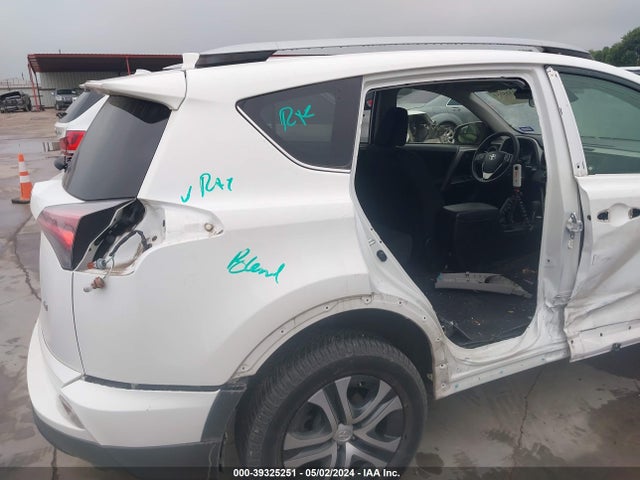 Toyota RAV4 LE 2017 JTMZFREV0HJ711900 Image 19
