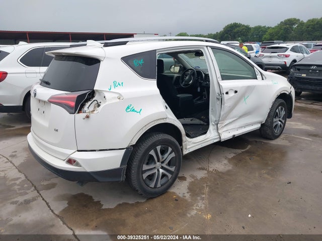 Toyota RAV4 LE 2017 JTMZFREV0HJ711900 Image 4