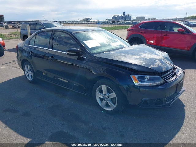 2014 3VWLL7AJ1EM404981 main image