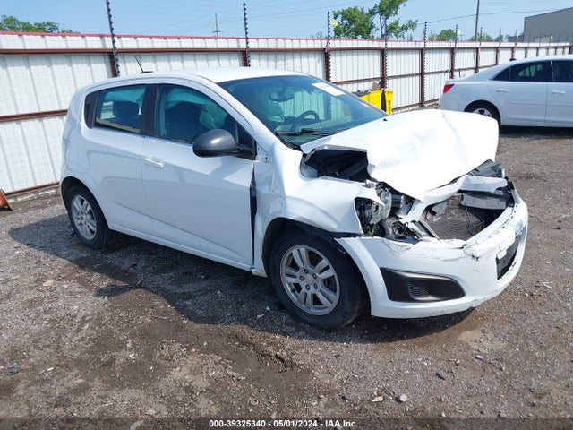 Chevrolet Sonic Lt Auto 2015 1G1JC6SH1F4111300 Image 1