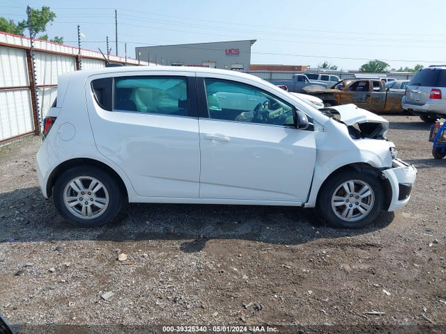 Chevrolet Sonic Lt Auto 2015 1G1JC6SH1F4111300 Image 13